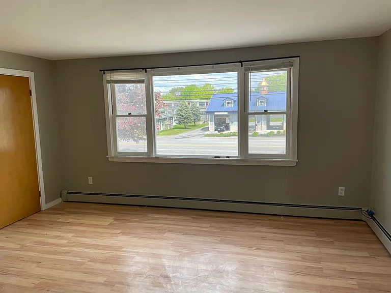 129 Pleasant St #2 — Photo 3