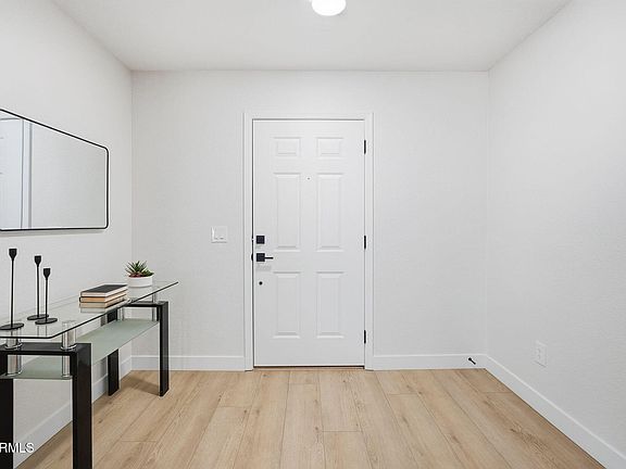 3rd image of 10704 E BAYWOOD Avenue
