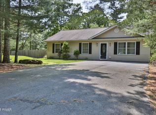 107 E Maheli Dr, Dingmans Ferry, PA 18328