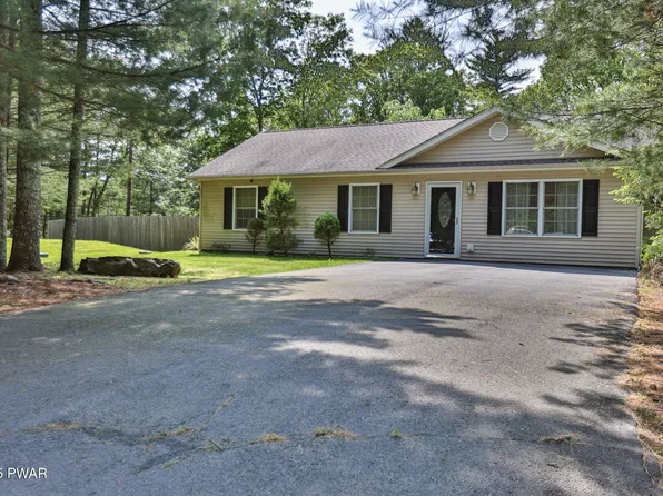 107 E Maheli Dr, Dingmans Ferry, PA 18328