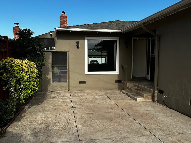 2041 Ginnever St — Photo 2