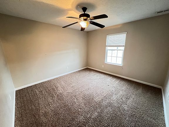 5th image of 2755 Bluewood Way