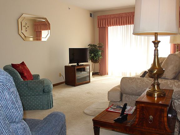 5th image of 4530 W 95th St #1E