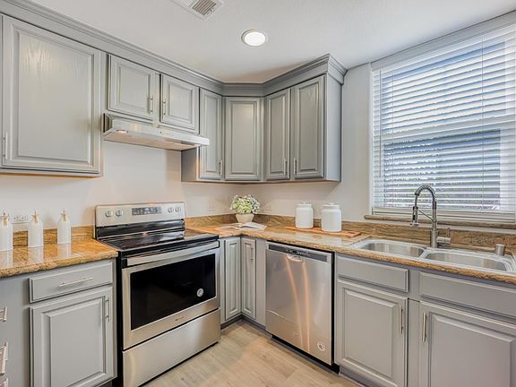 5th image of 809 Auzerais Ave Unit 130