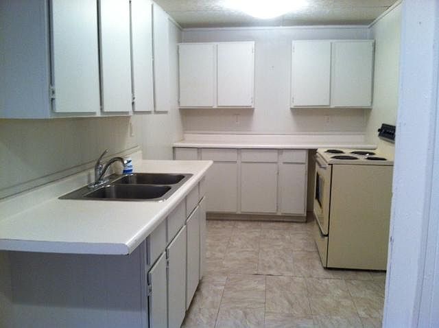 1st image of 569 Diekema Ave APT 1