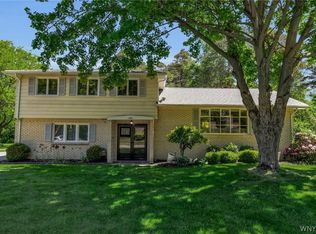 1400 Stainton Rd, Lake View, NY 14085