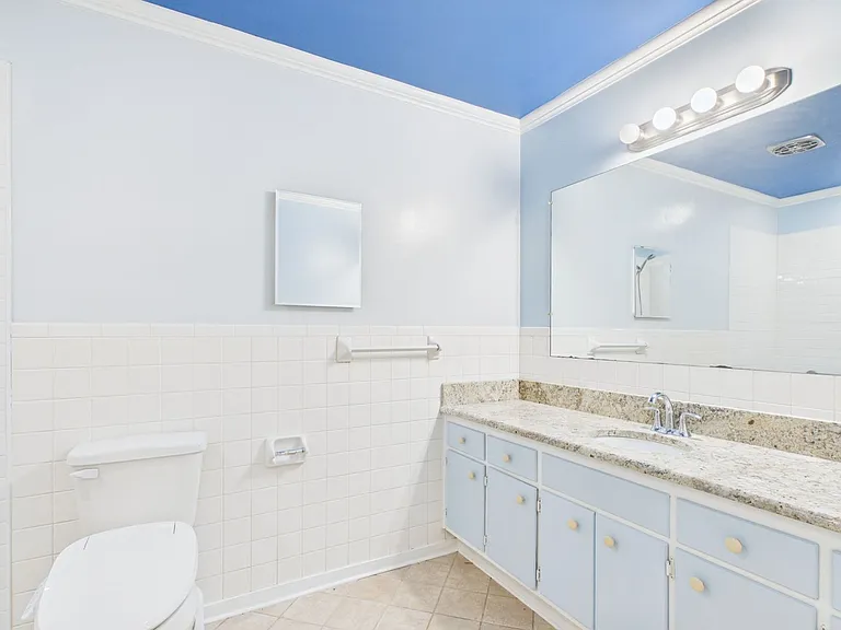 1206 Crenwelge Dr — Photo 11
