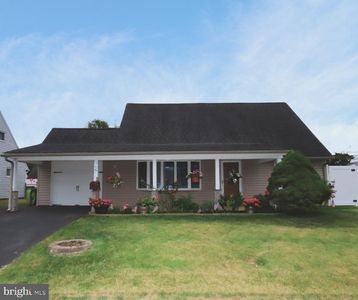 28 New Pond Ln, Levittown, PA, 19054