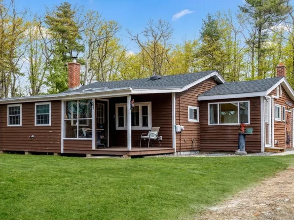 227 Log Cabin Rd, Ashby, MA 01431