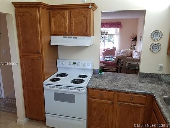 3rd image of 2450 SW 81st Ave APT 305