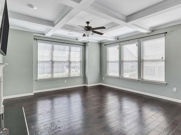 4th image of 330 Avalon Sq