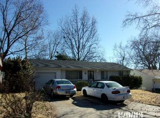 10124 Crown Point Dr, Saint Louis, MO