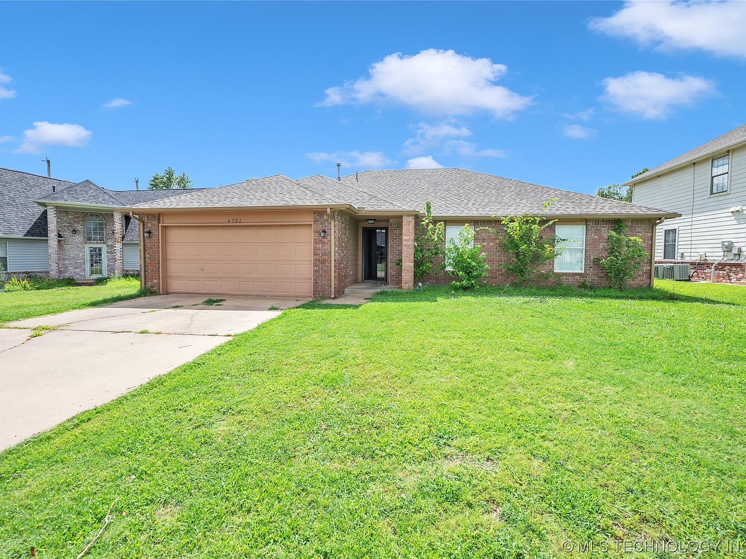 4702 S Redbud Dr, Sand Springs, OK 74063 MLS 2325770 Zillow