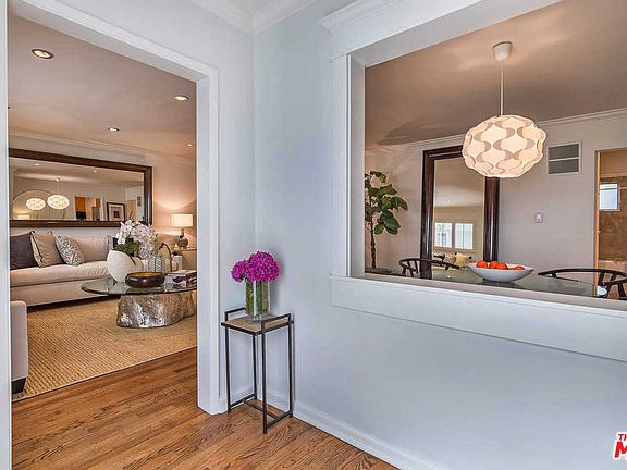 4th image of 933 20th St Unit B