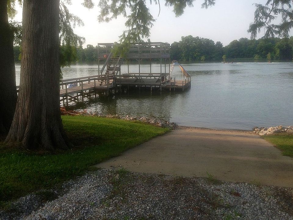1st image of 1104 Fisherman Dr