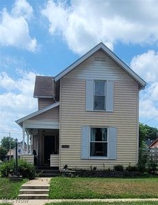 391 S 9th St, Coshocton, OH, 43812