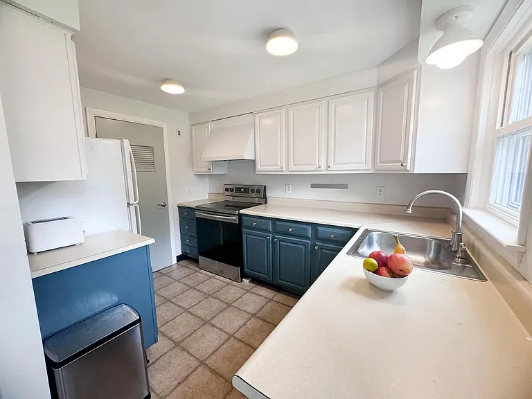 114 Columbia Ave — Photo 17