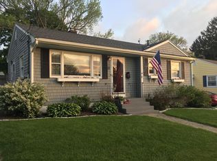 31 Sheffield Ave, Newport, RI 02840