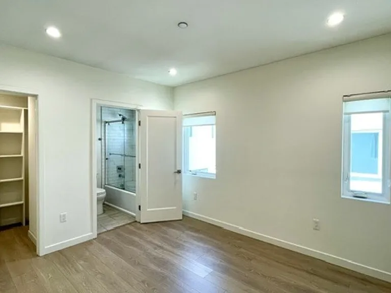 5222 Satsuma Ave — Photo 24