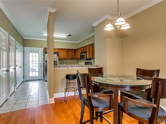 5th image of 3218 Veterans Memorial Pkwy APT 914