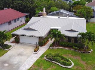 1006 Peninsula Ave, Tarpon Springs, FL 34689