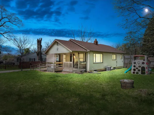 2215 Hillside Ave, South Bend, IN 46613