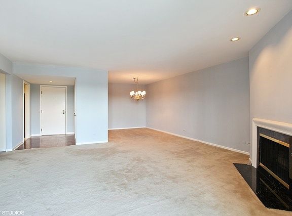 5th image of 3 The Court Of Harborside APT 302