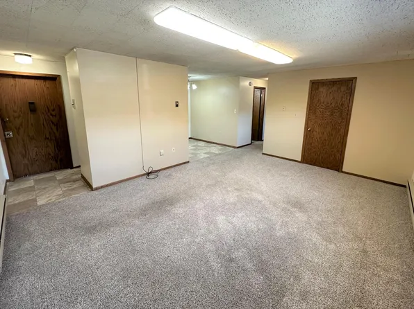 505 S Washington St - 14 PLEX, 505 S Washington St, Aberdeen, SD 57401