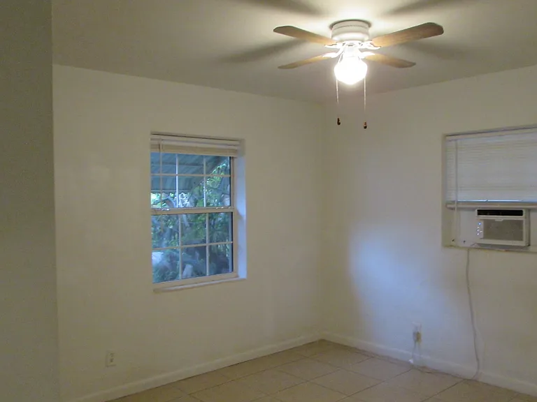 1775 NE Dixie Hwy — Photo 6