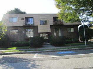 26 Chestnut St APT 16, Wakefield, MA 01880