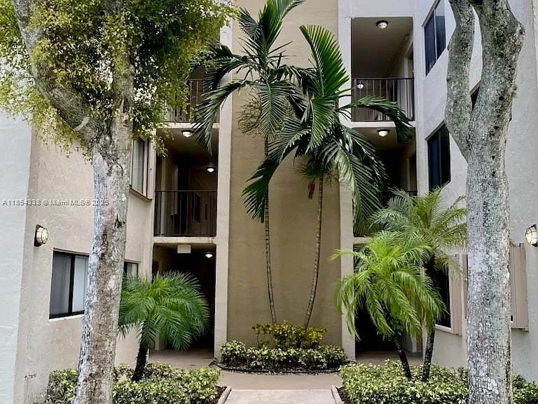 8075 SW 107th Ave #111 — Photo 28