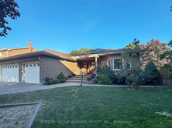 51 Faye Ct, Vaughan, ON L4J 5B6