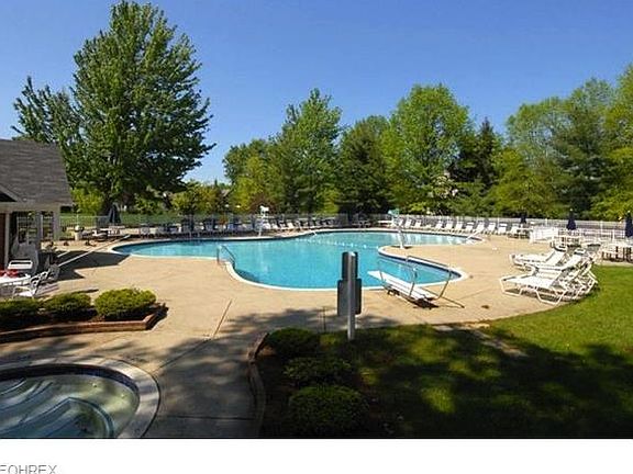2nd image of 225 Westwind Dr