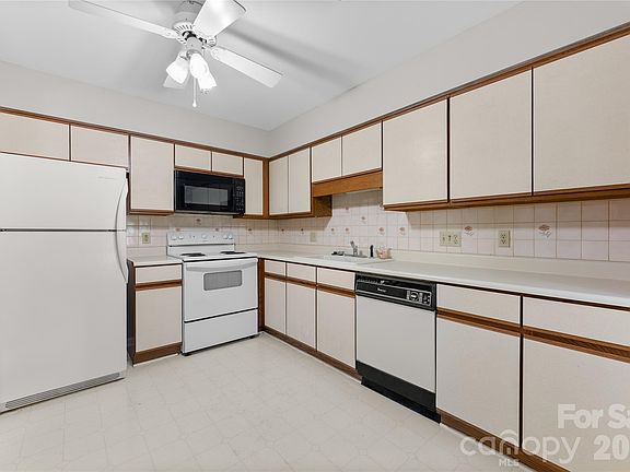 4th image of 4102 Dominic Ln