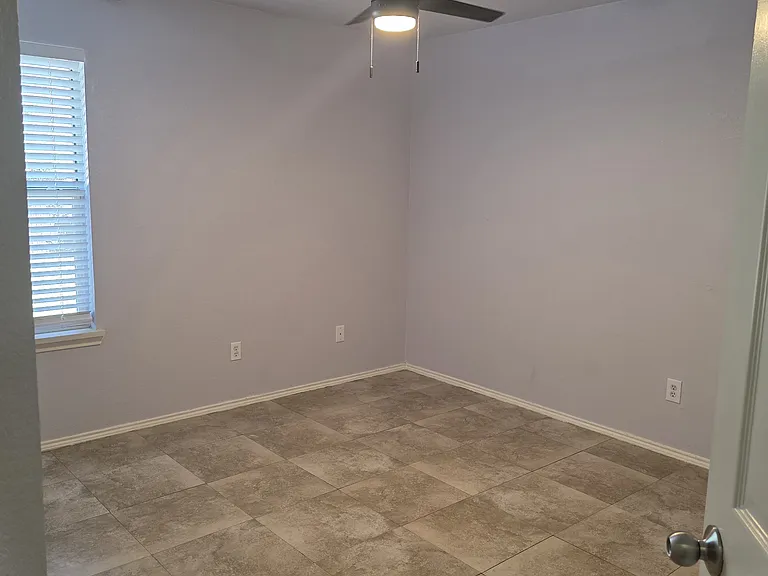 12112 Lamington Dr — Photo 11