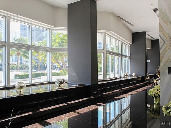 3rd image of 325 Biscayne Blvd #3614