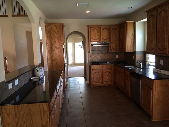 3rd image of 4929 Bacon Dr