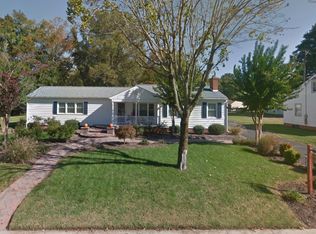 321 E Lillian St, Hebron, MD 21830