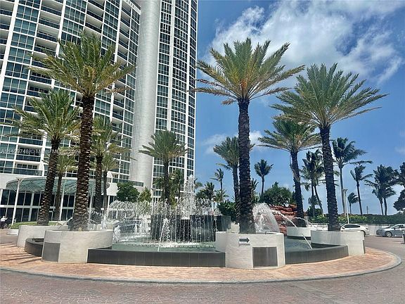 3rd image of 18101 Collins Ave #5208