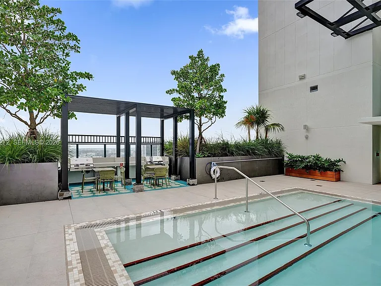 11 NE 6th 1403 Miami #1403 — Photo 39