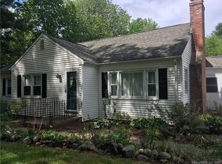 28 Gabb Rd, Bloomfield, CT 06002