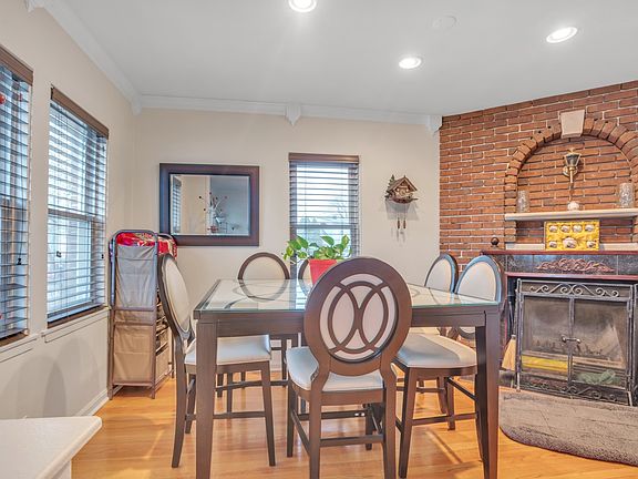 3rd image of 4218 N Newcastle Ave