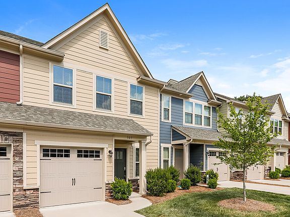 4th image of 307 Pond Place Ln