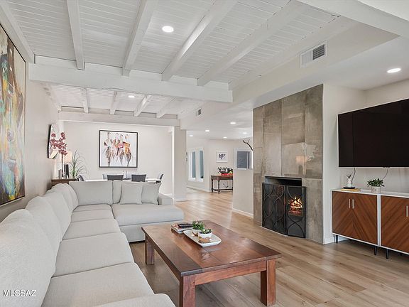 4th image of 5833 N Placita Del Baron