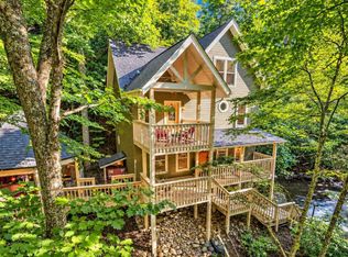 1110 Ski Mountain Rd, Gatlinburg, TN 37738