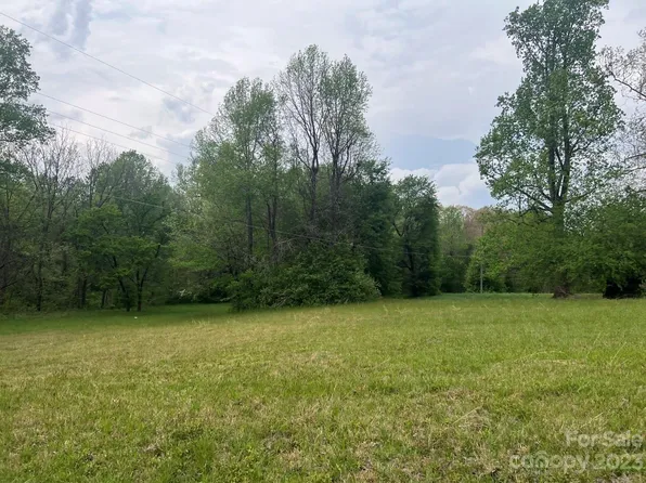 63 36th St NW, Hickory, NC 28601