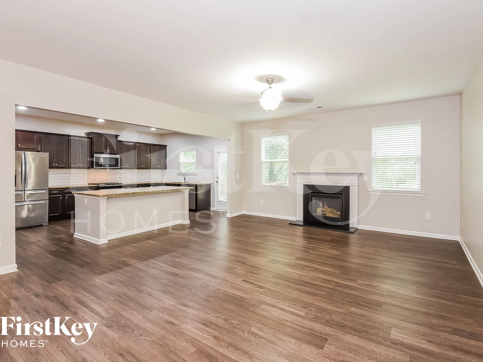 4 bed, 2.5 bath, 2260 sqft, $2,160 — Photo 2