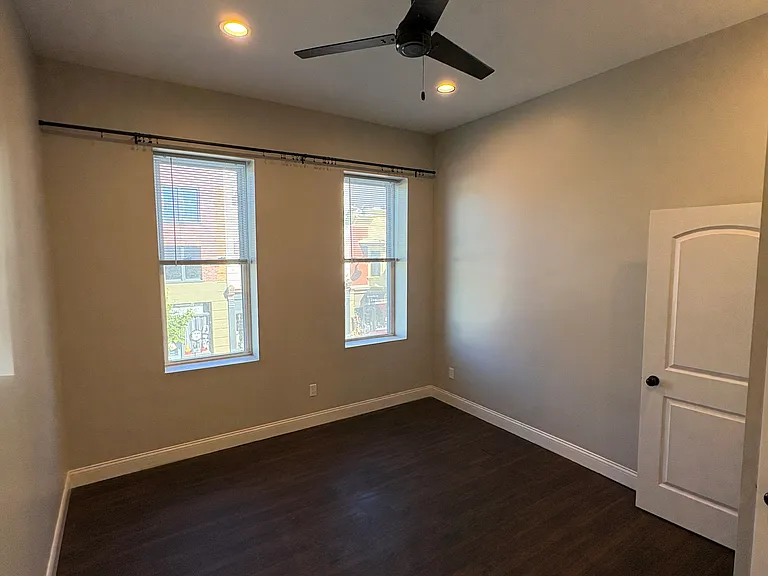 117 S Main St #2E — Photo 3