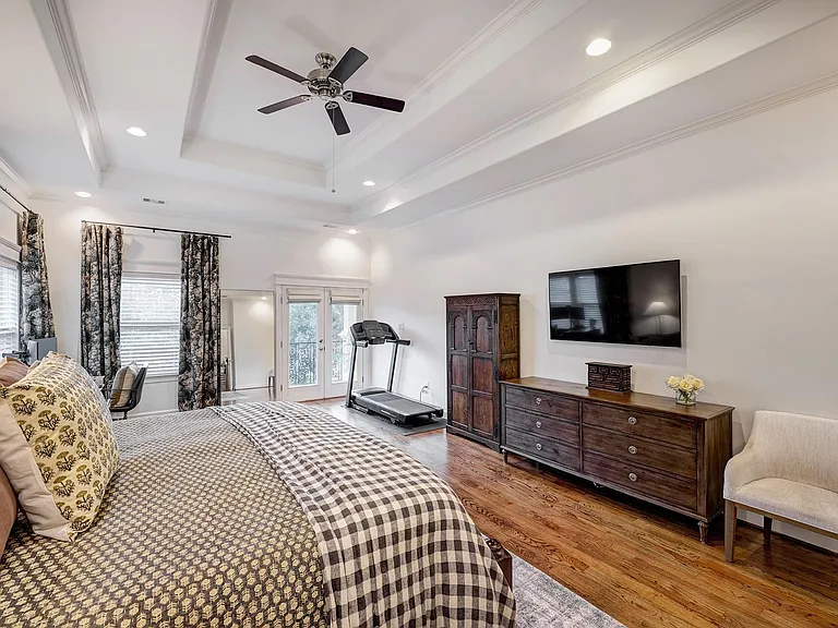 1010 Nicholson St — Photo 17