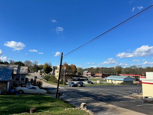 132 Commerce St, Benton, TN 37307
